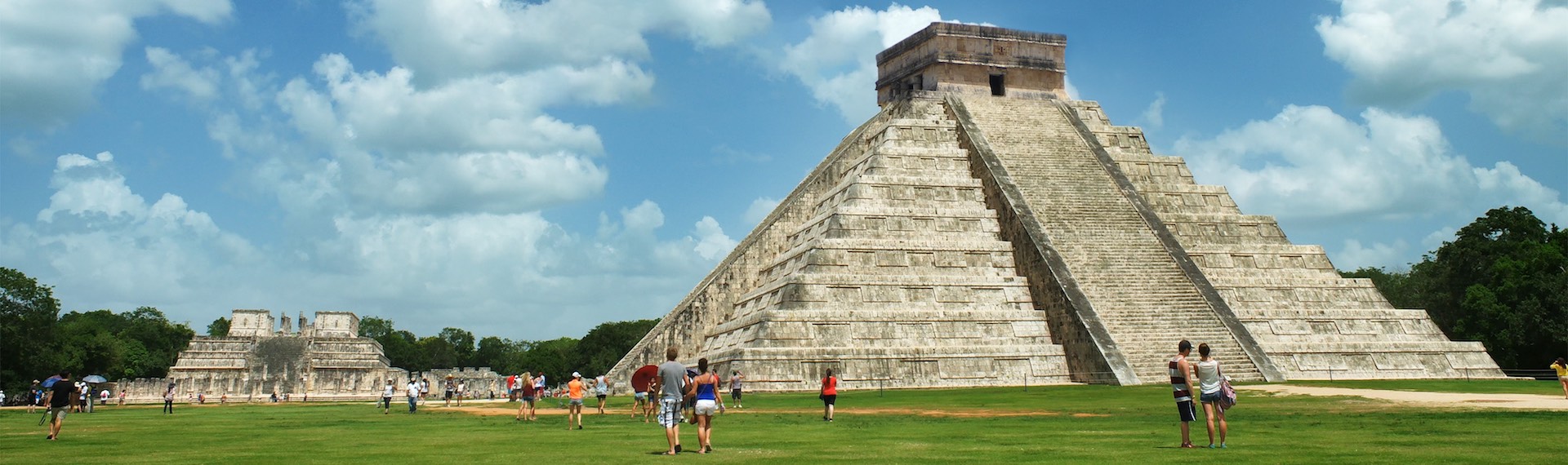 Tours by the Pyramid of Chichen Itza and its ancient Mayan ruins.