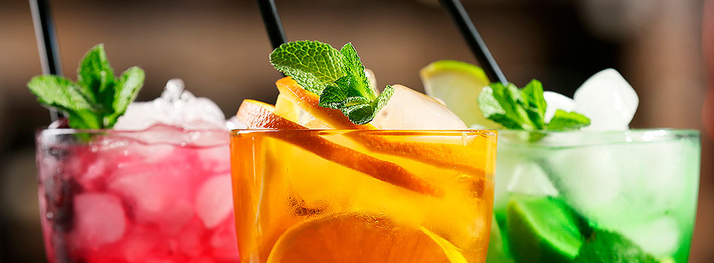 Cocktails to keep cool in hot summer. 