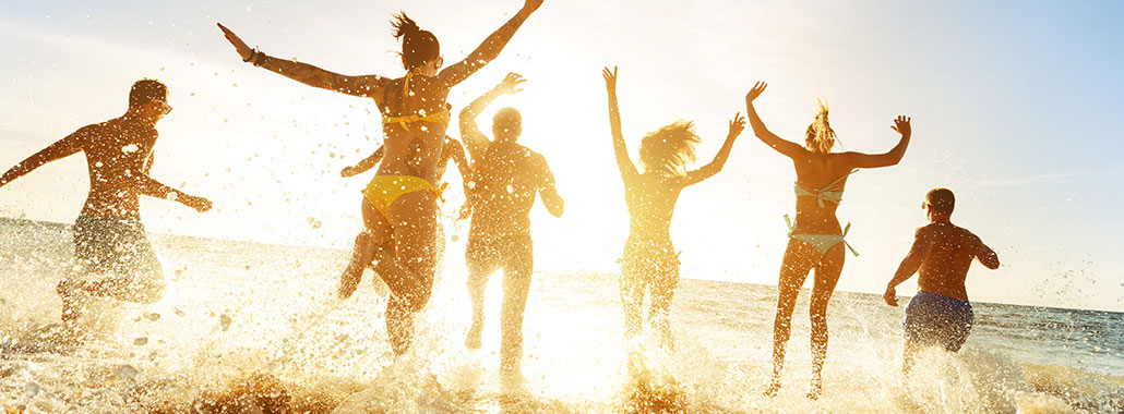 Have fun with your best friends in Mexico Best friends having fun in Isla Mujeres