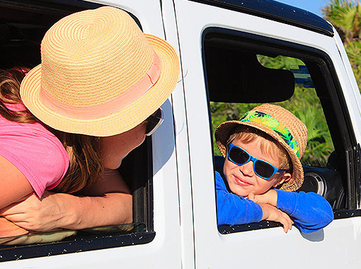 a family going through Cancun by car