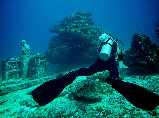 Diving in the Mexican sea Things to do in mexico